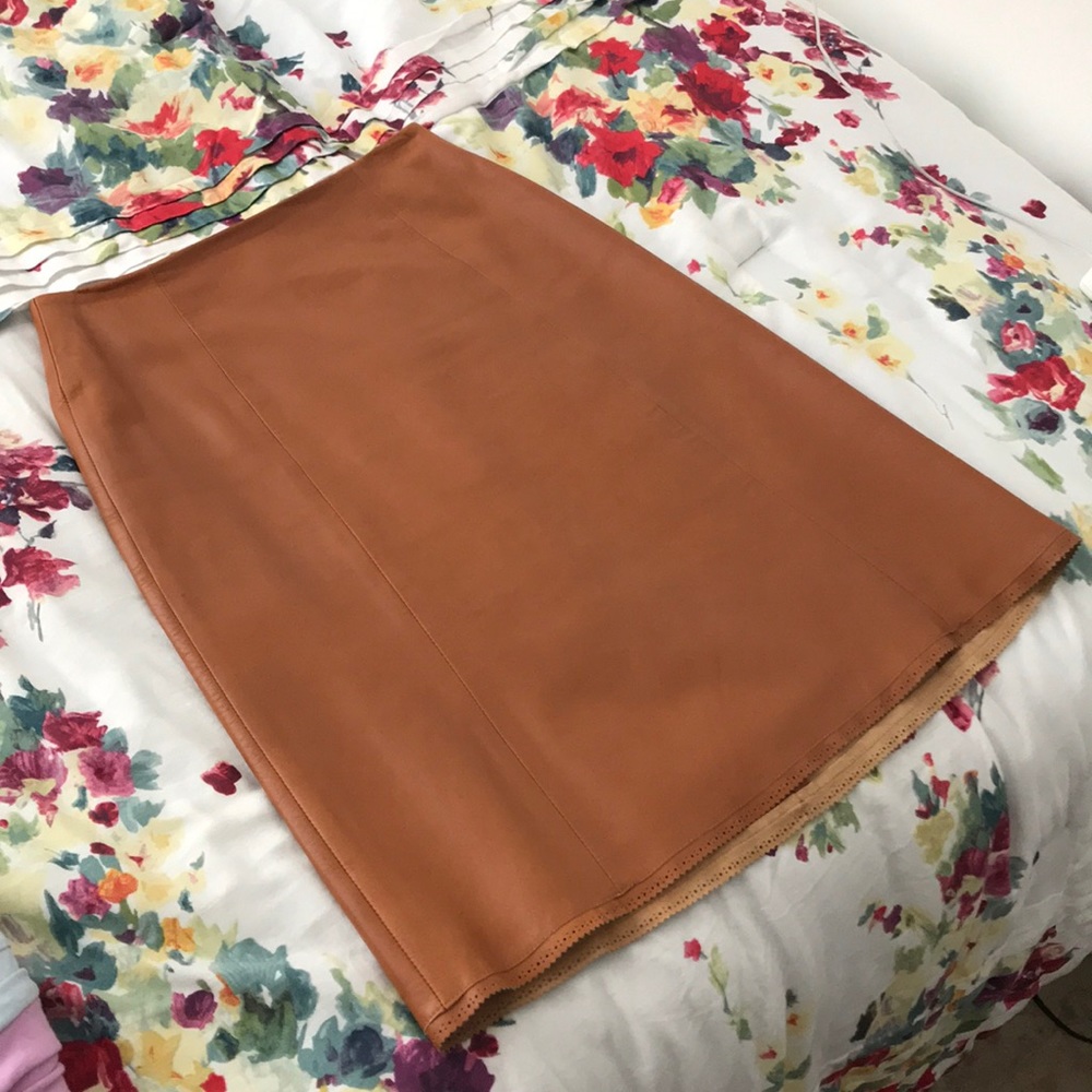 The Wrights Camel Leather Knee length skirt Sz 4